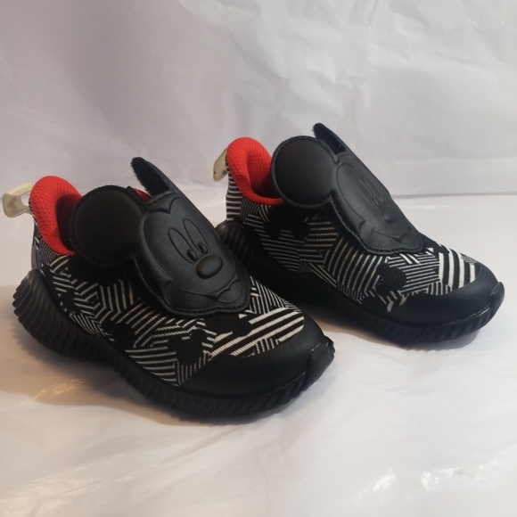 adidas kids mickey mouse